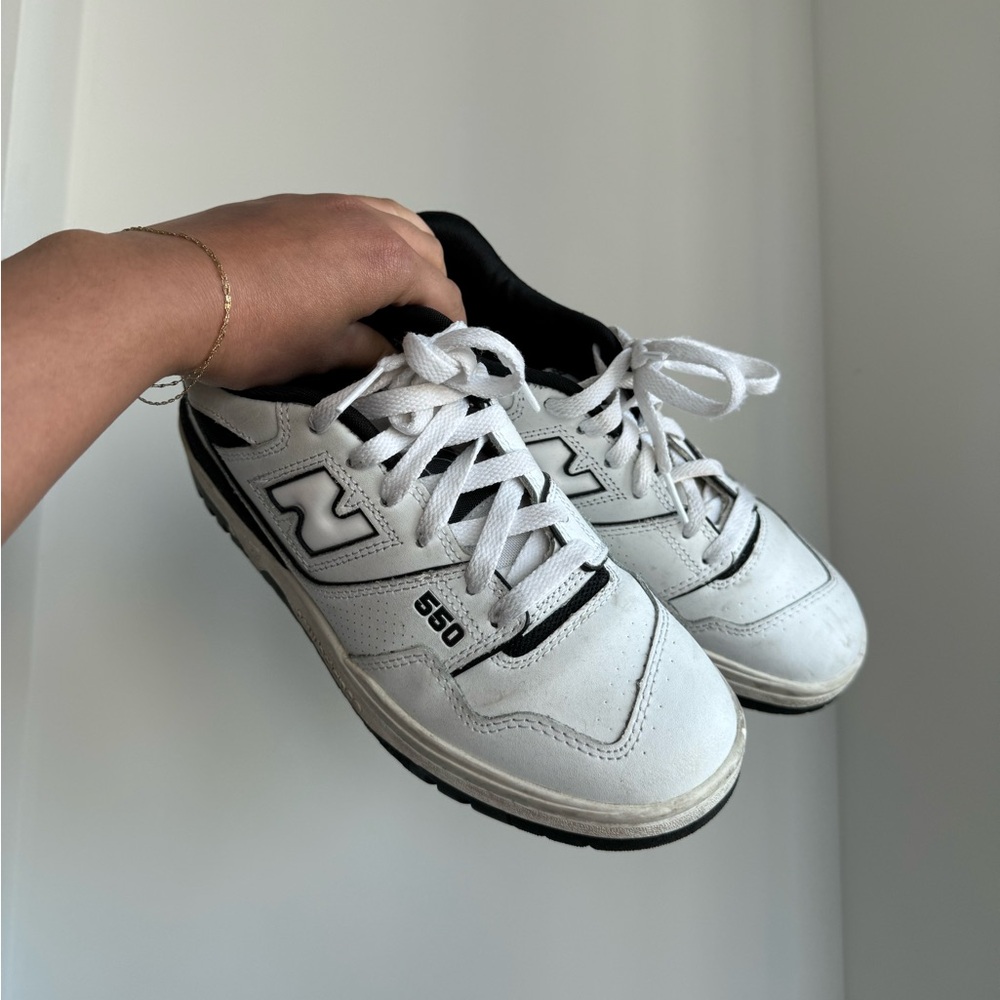 New Balance 550 - White & Black, M 6 / W 7.5